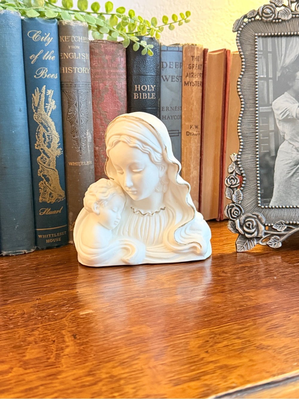 Vintage Porcelain Madonna & Child Night Light - Picture 10 of 16